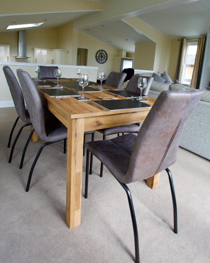Lovely 3-Bed Cottage In Ely Bagian luar foto